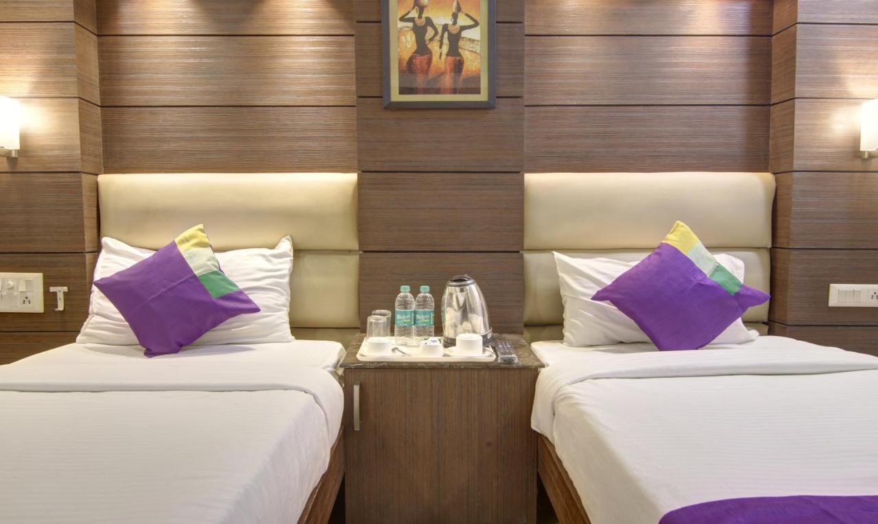 Treebo Trend Elite Hotel New Delhi Exterior foto