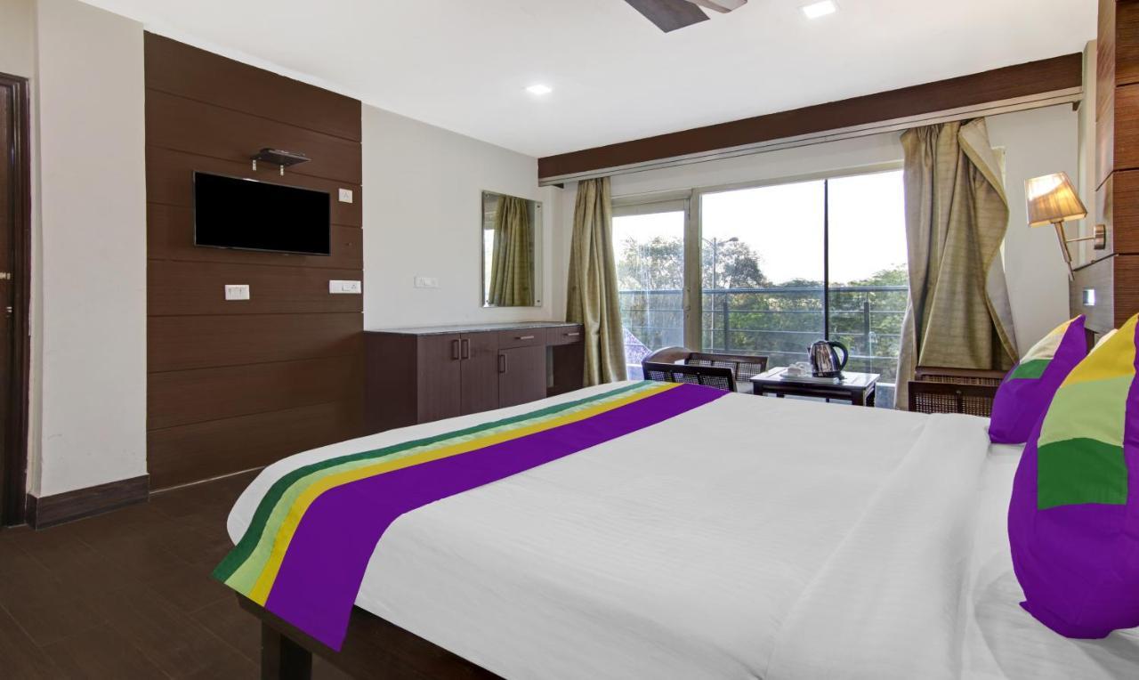Treebo Trend Elite Hotel New Delhi Exterior foto